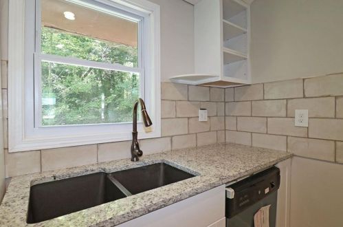 1373 Benteen Way, Atlanta GA  30315-3103 exterior