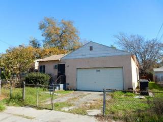 11822 Antwerp Ave, Los Angeles, CA 90059-1836