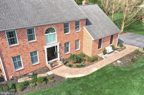 65 Monteview Dr, York, PA 17404-9763