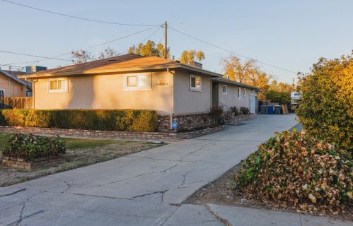 267 23rd St, Merced, CA 95340-3950