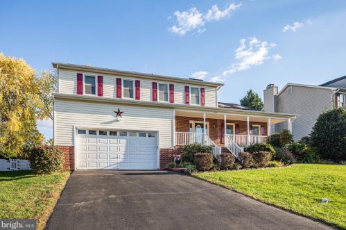 7220 Lord Barton Dr, Fredericksburg, VA 22407-7480
