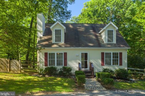 277 Black Cub Run Ln, Harpers Ferry, WV 25425-6805