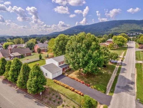5106 Huntridge Rd, Roanoke, VA 24012-8524