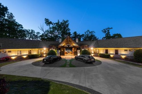 6201 Lake Lanier Heights Rd, Buford, GA 30518-1343