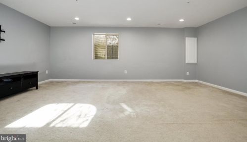 1605 Regent Manor Ct, Silver Spring MD 20904-2270 exterior