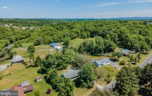 481 Cranes Gap Rd, Carlisle PA  17013-9602 exterior