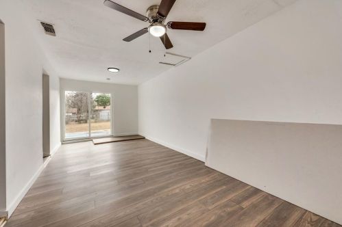 3864 Castle Hills Dr, Dallas TX  75241-4332 exterior