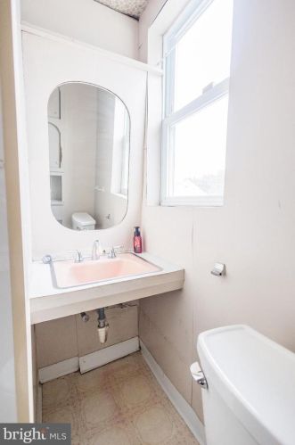 841 Lalor St, Trenton NJ  08610-6556 exterior