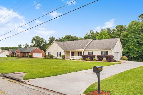 106 Old Stonewall Dr, Locust Grove, GA 30248-2783