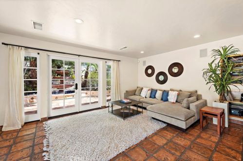 11411 Arroyo Ave, Santa Ana CA  92705-2469 exterior