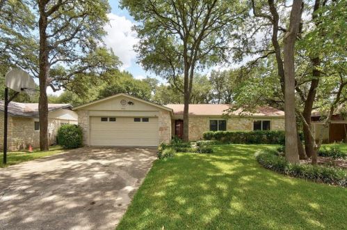 9001 Bubbling Springs Trl, Austin, TX 78729-4516