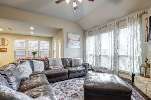 628 Tierra Vista Way, Fort Worth TX  76131 exterior