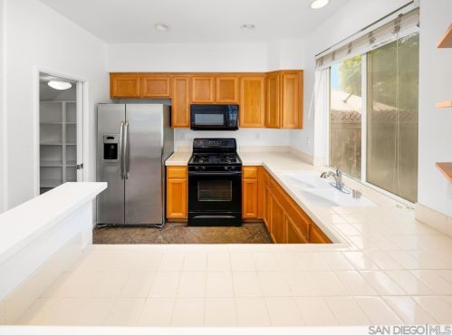787 Caminito Valiente, Chula Vista CA  91911-6972 exterior