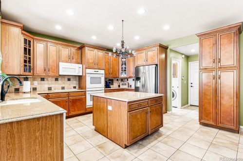 12976 Banyon Cir, Parker CO 80134-6679 exterior