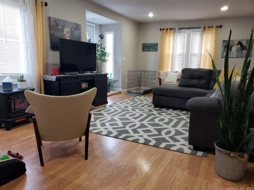 12 Union City Rd, Waterbury, CT 06712-1533