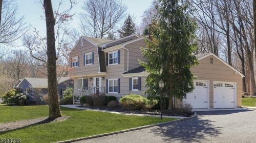 46 Red Hill Rd, Warren, NJ 07059-5551