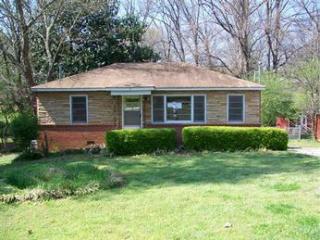 1883 Selwyn Dr, Decatur, GA 30035-1957