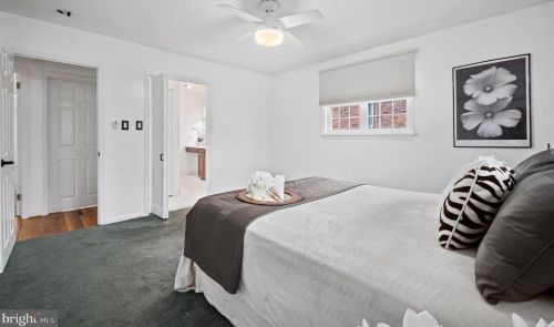 236 Memorial Ave, Haddonfield NJ 08033-2952 exterior