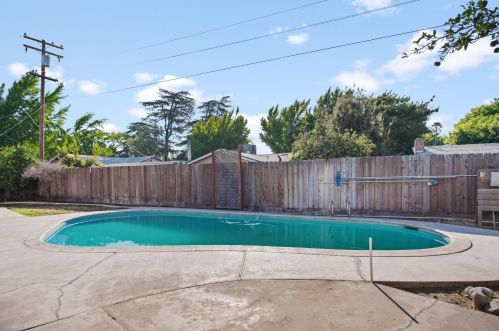 1848 Hunt Ave, Modesto, CA 95350-1952