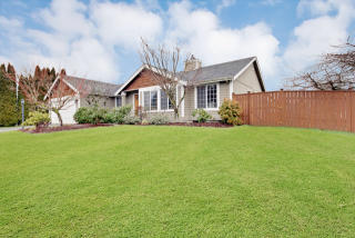 11515 231st Avenue Ct, Buckley, WA 98321-9347