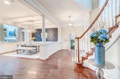 18341 Buccaneer Ter, Leesburg, VA 20176-8477