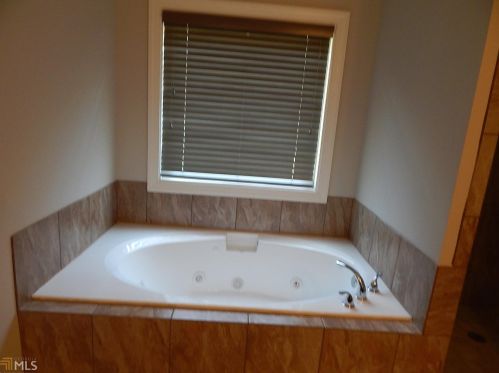 1220 Avignon Dr, Conyers GA  30094-8405 exterior