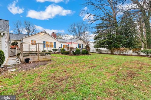 322 Northwest Dr, Silver Spring MD 20901-1431 exterior