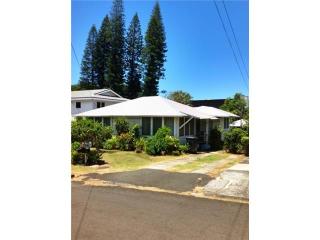657 Twin View Dr, Honolulu, HI 96817-1613