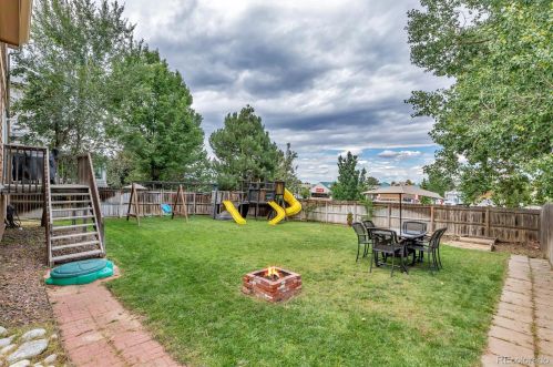 18683 Crestridge Dr, Aurora CO 80015-5128 exterior