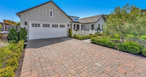 284 Trinidad Dr, Tiburon, CA 94920-1040