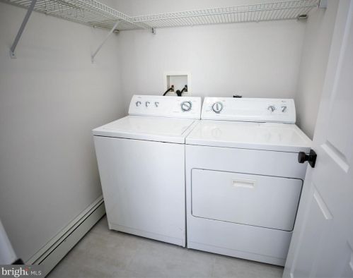 24 Hillside Rd, Princeton NJ  08540-3436 exterior