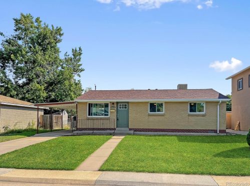 6832 53rd Pl, Arvada, CO 80002-3908