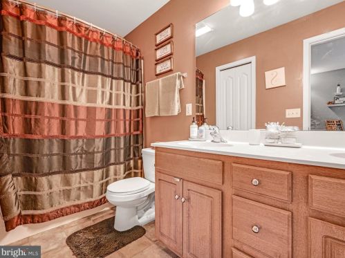 162 Eagle Dr, Ephrata PA 17522-8772 exterior