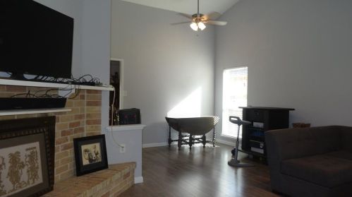 1010 Maydelle Ln, Garland TX  75042-5600 exterior