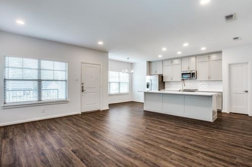 2514 University Dr, Fort Worth TX  76109-1146 exterior