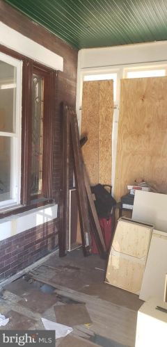 4846 15th St, Philadelphia, PA 19141-2104