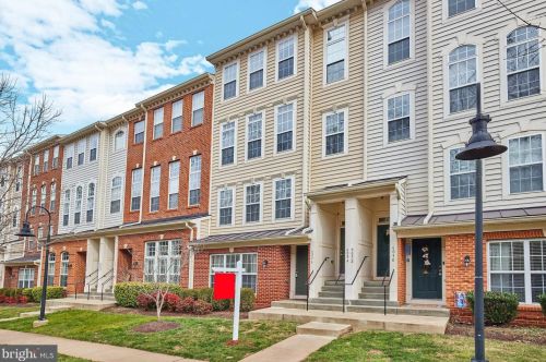 6056 Aster Haven Cir, Haymarket, VA 20169-6250