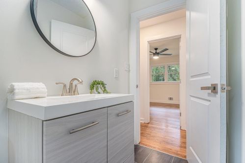2130 Bolling Brook Dr, Atlanta GA  30311-2516 exterior