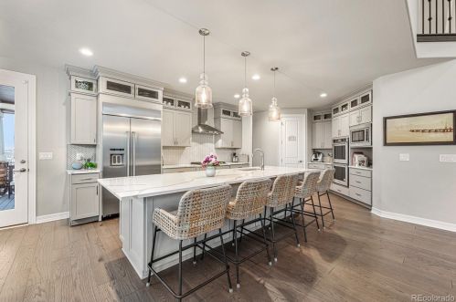 27760 Lakeview Dr, Aurora CO  80016 exterior