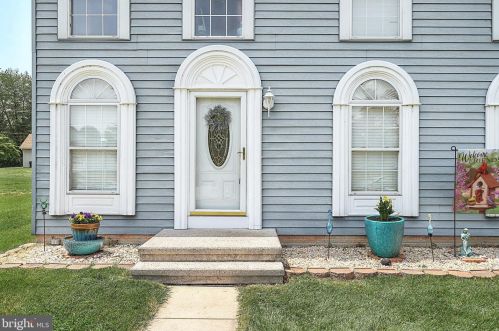 1195 Cherimoya St, York, PA 17404-9670