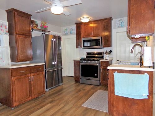 321 Franklin St, Dwight, IL 60420-1043