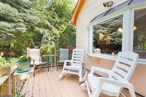 10 Vly Vw Ave, Dover NJ  07869-1316 exterior