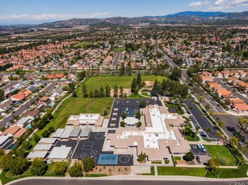 8 Dorchester, Irvine CA  92620-2614 exterior