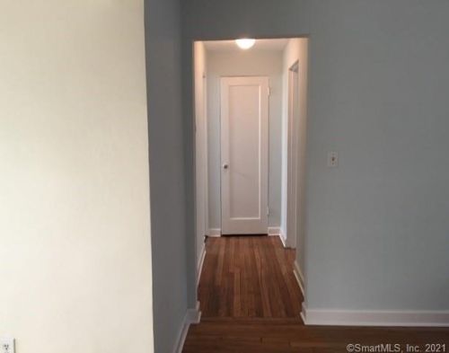 11 Clarmore Dr, Norwalk CT  06850-3853 exterior