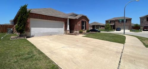7769 Berrenda Dr, Fort Worth TX  76131-5159 exterior