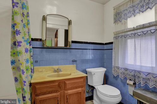 40 Adams St, York PA 17404-3254 exterior