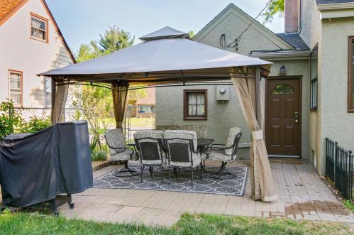 971 Grandview Ave, Saint Paul MN  55113-4437 exterior