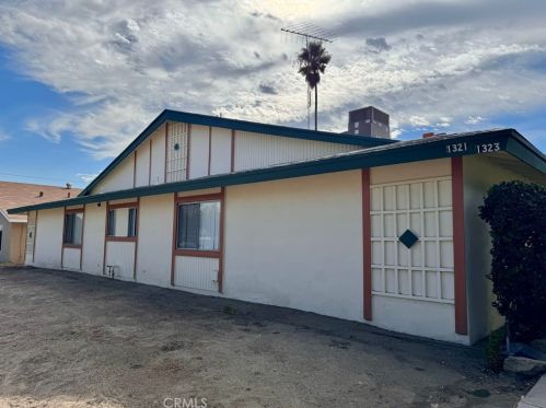 1317 Pennsylvania Ave, Colton, CA 92324-1551
