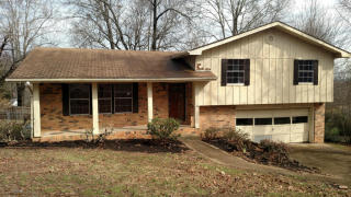 915 Kennington Hills Dr, Hixson, TN 37343-2450