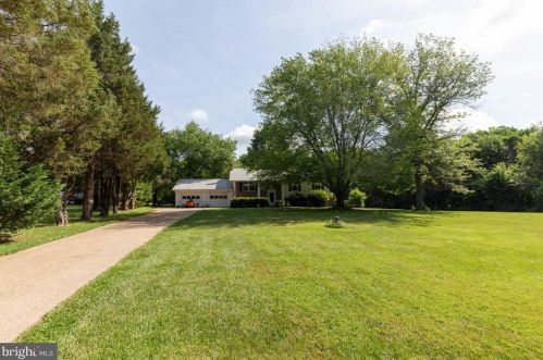 10104 Oxford Ct, Nokesville, VA 20181-1612